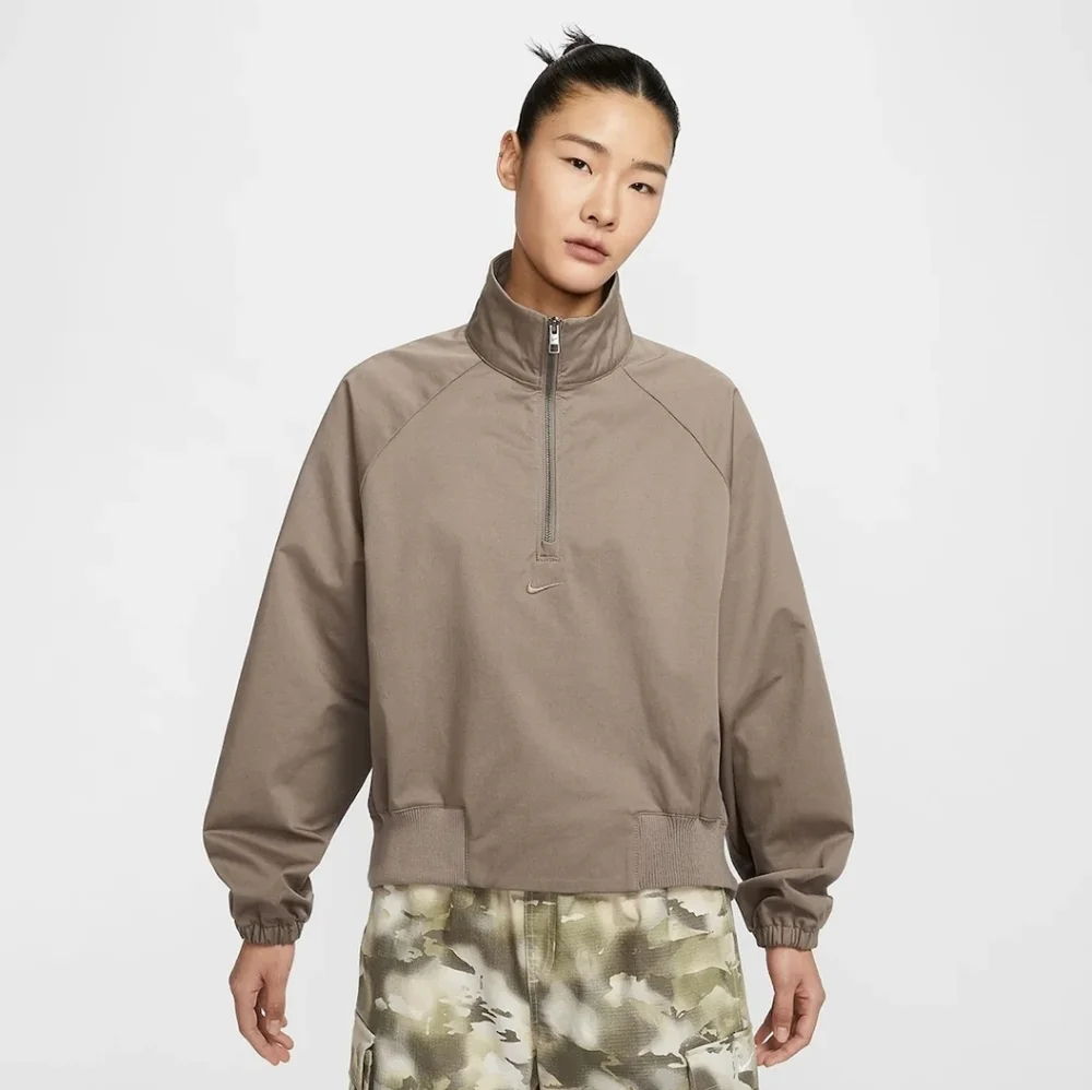 Nike Women's Sportwear Oversized 1/4 Zip Twill Top-Brown Long‎ Sleeve Sz Med NWT